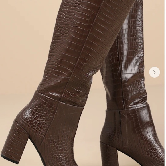 Lulus Cream Croc-Embossed Pointed-Toe Knee High Boots Size 8, never worn - Picture 7 of 7